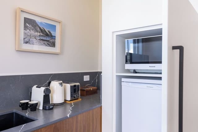 Ocean View Queen (Hotel)