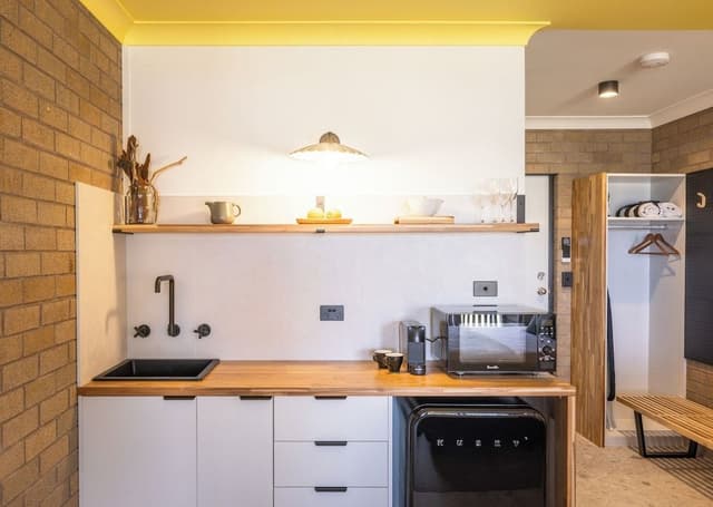 Beachfront Two Bedrooms (King)