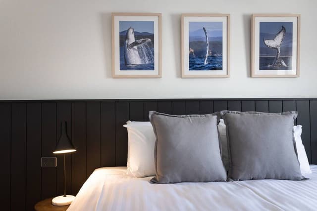 Beachfront Two Bedrooms (King)