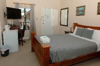 Settlers Hotel York4