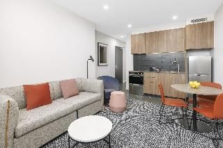 Punthill Essendon North3