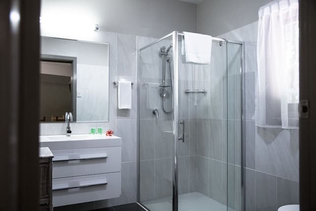 Large Luxury Suite
