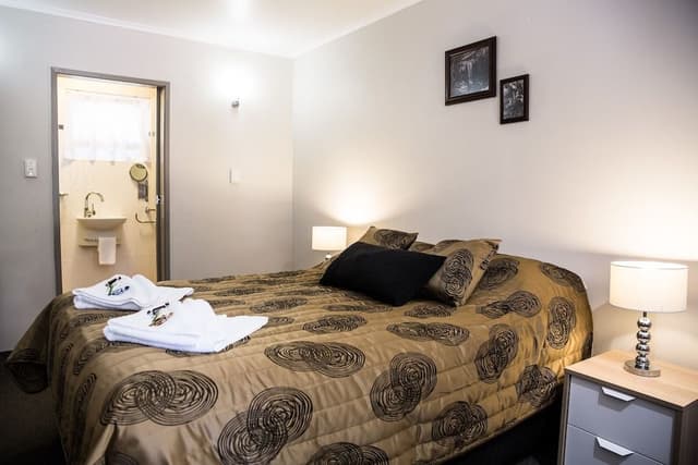 Queen Suite