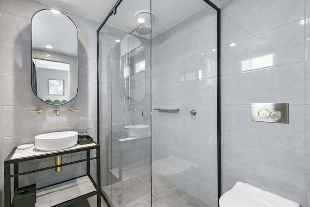 Two Bedroom King Apartment