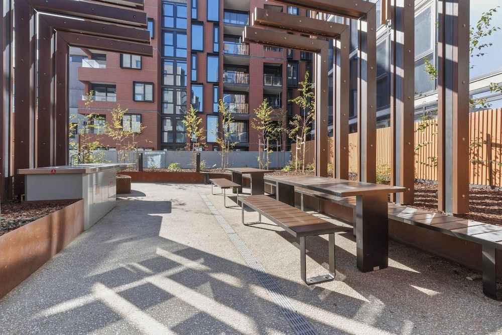 Melbourne City Apartment Hotel2
