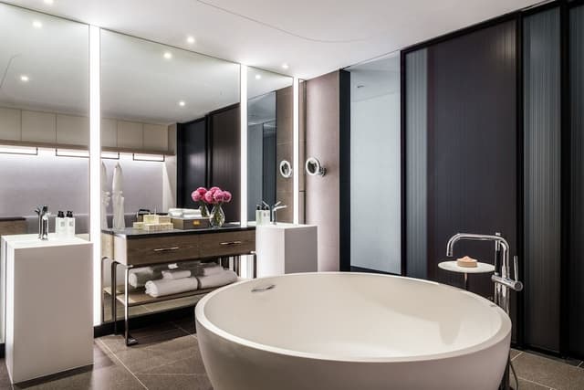 Executive Ocean Suite