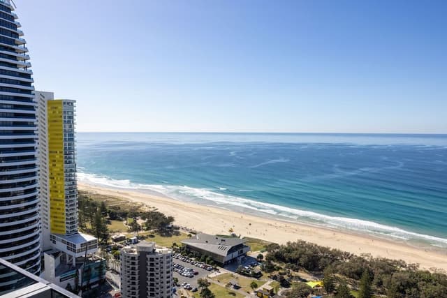 Three Bedroom Ocean Sub-Penthouse Suite