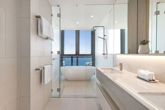 Three Bedroom Ocean Sub-Penthouse Suite