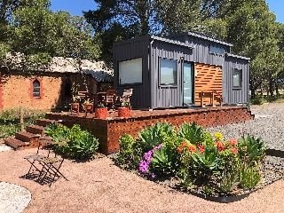 The Pink Lake Tiny House - 'Peony'2