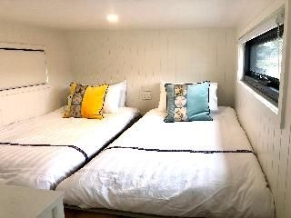 The Pink Lake Tiny House - 'Peony'4