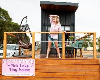 The Pink Lake Tiny House - 'Sakura'2