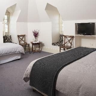 DOUBLE QUEEN SIZE BED