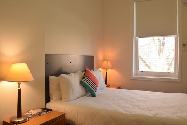 Queen Bed Room
