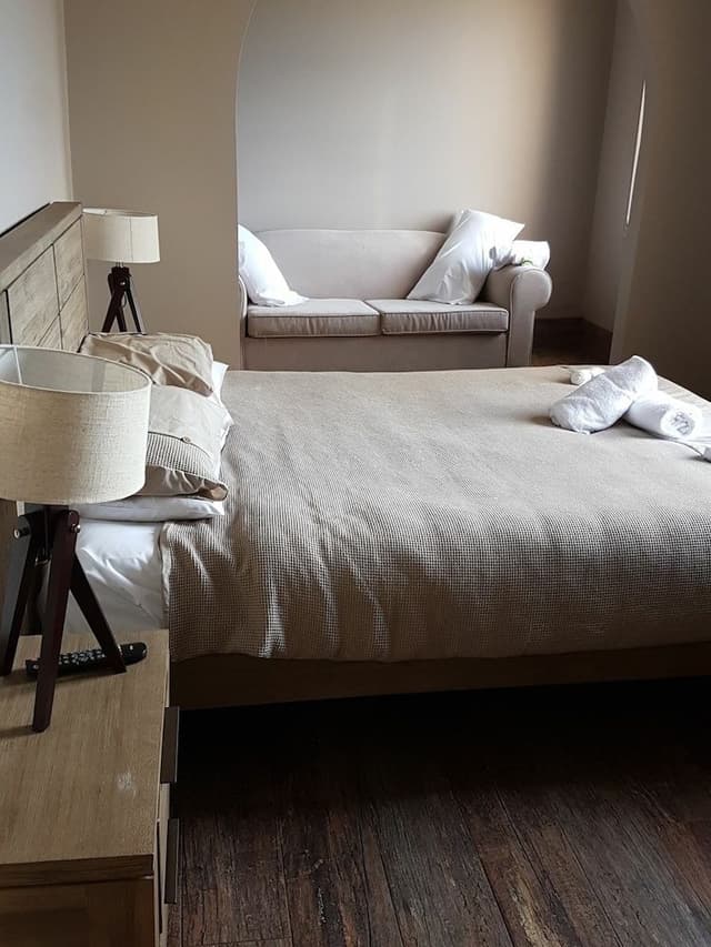 Hotel Deluxe Large Family Room