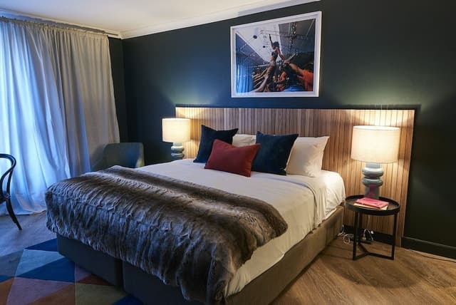 Blue King Suite