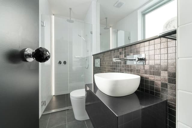 Studio Suite, City View