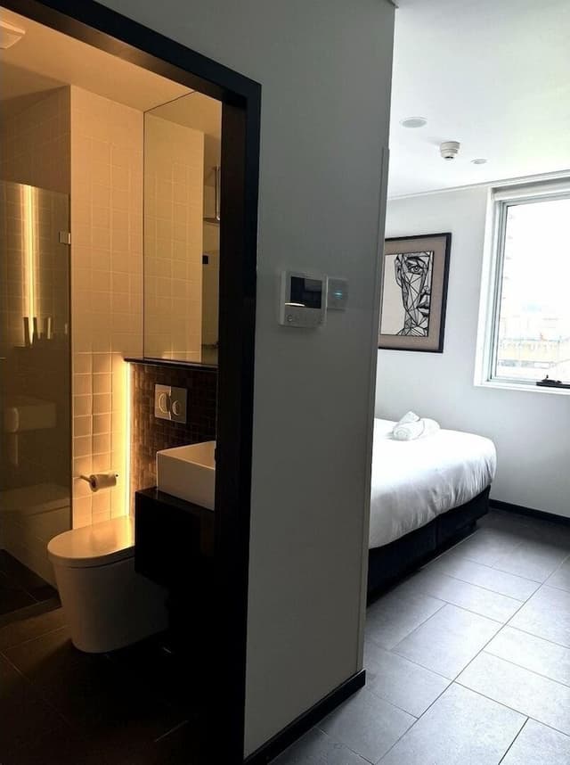 Basic Studio Suite, City View