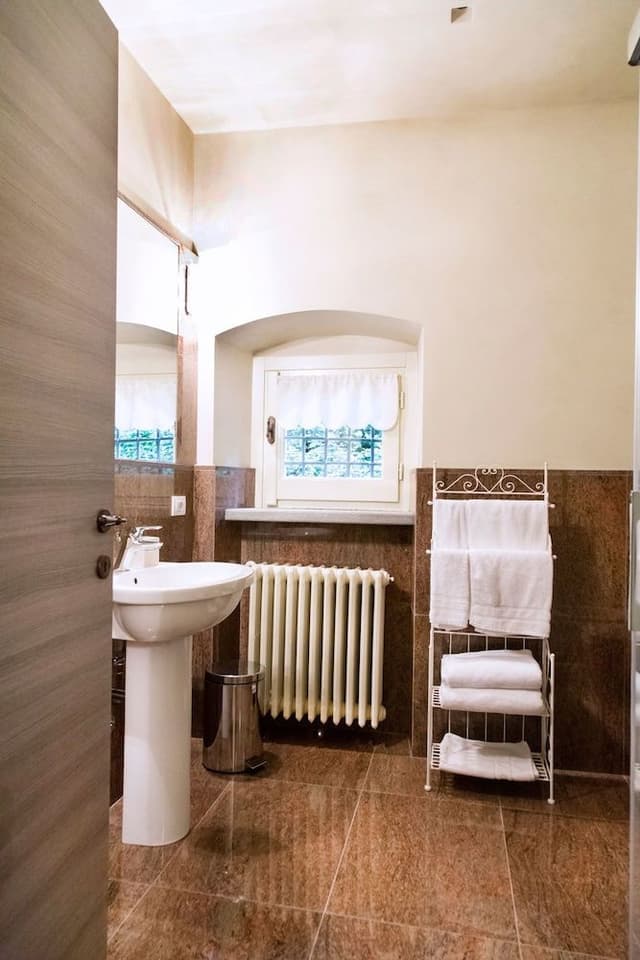 Suite, Multiple Beds, Hill View (Verde)