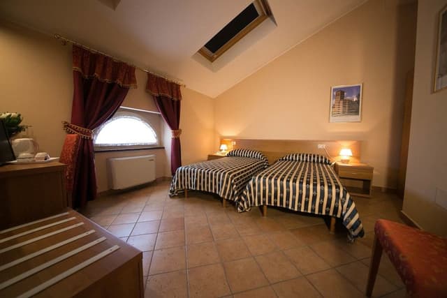 Standard Twin Room