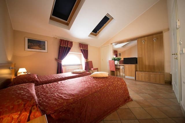 Standard Twin Room