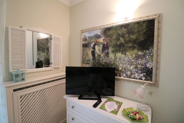 Family Room, Garden View