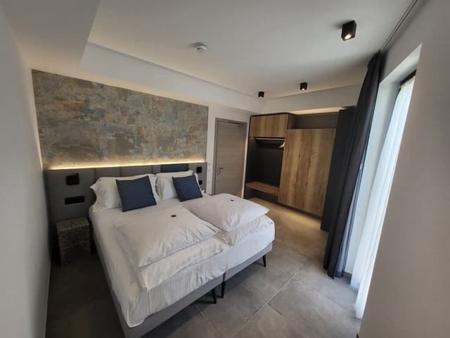 Suite con patio e vista lago