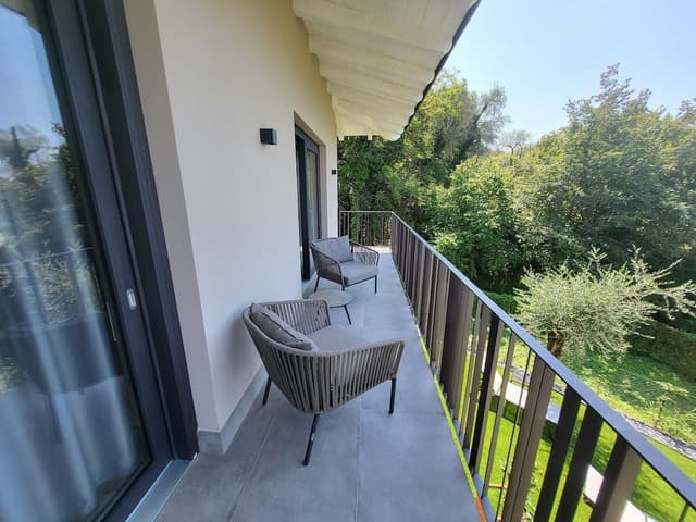 King Suite Dependance Balcone vista Lago