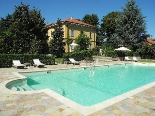 วิลล่า เวอร์กันติ เวโรเนซี (Villa Verganti Veronesi)3