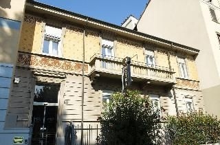 Hotel H210