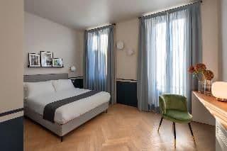 DOUBLE QUEEN SIZE BED