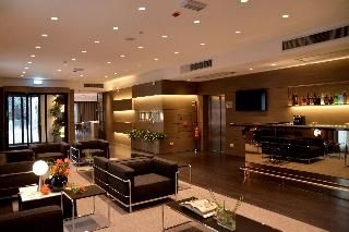 โรงแรมฟอรั่ม (Hotel Forum)2