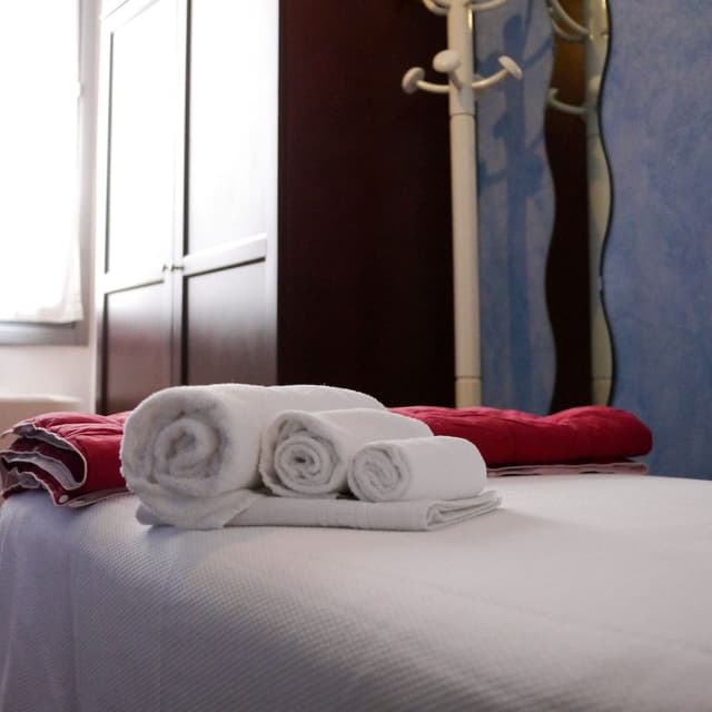 Single Room, Shared Bathroom