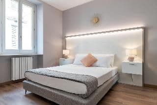 DOUBLE QUEEN SIZE BED