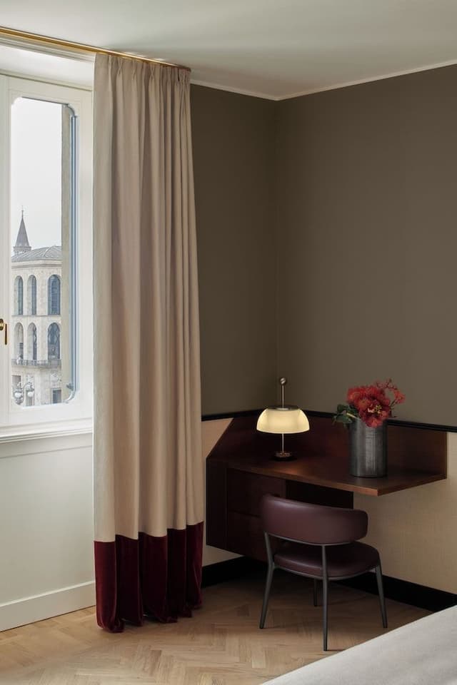 Double Room (Cathedral view)