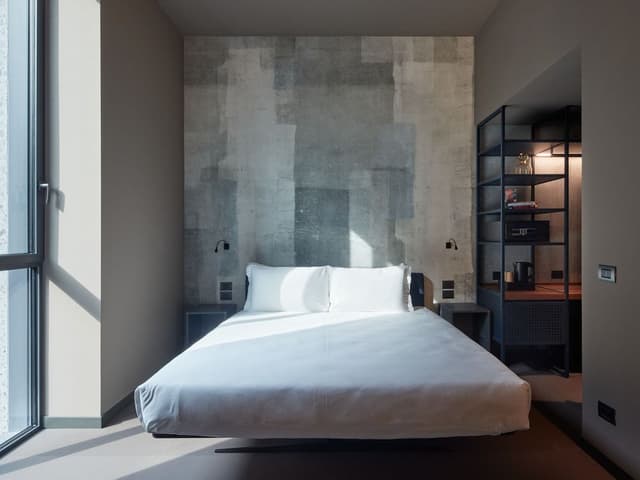 Wizard - King Size Bed - FREE MINIBAR