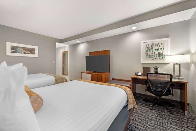 Standard Room, 2 Queen Beds, Non Smoking (Walk-in Shower)