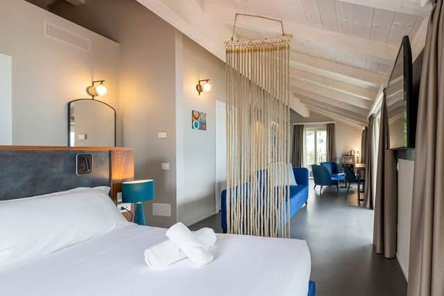 Exclusive Room