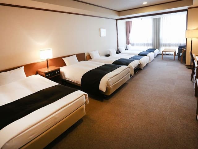 Economy Sixth Room, Non Smoking (2 Single Beds and 4 Extra Beds)