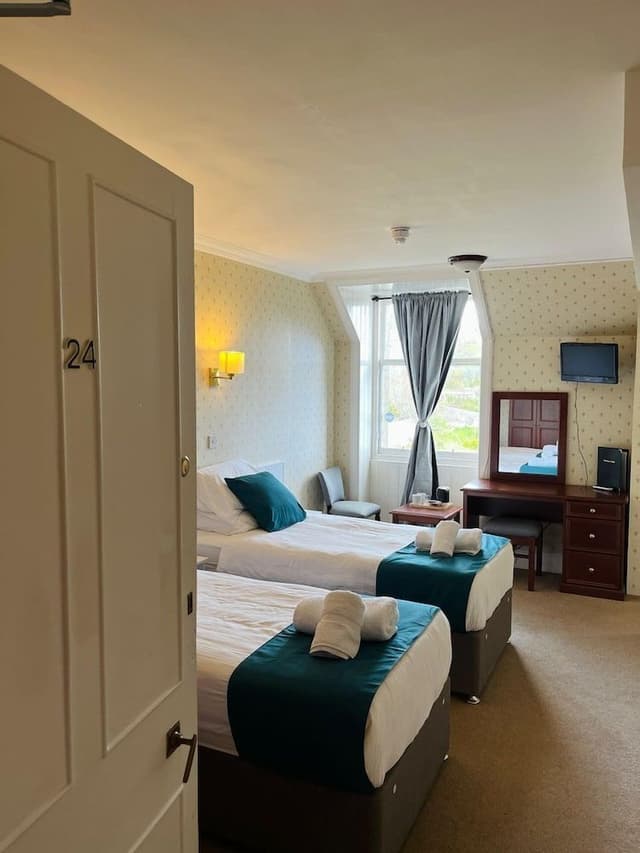 Basic Twin Room