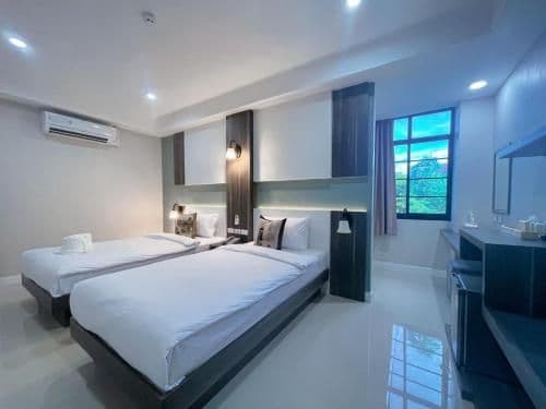 Standard Twin Room
