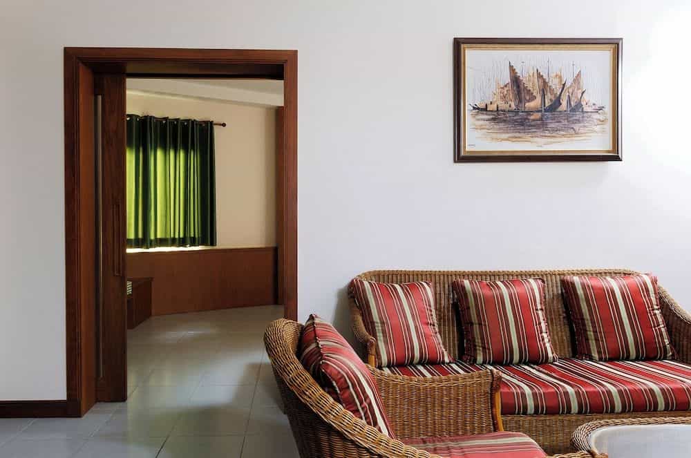 CENTRAL PLACE HOTEL