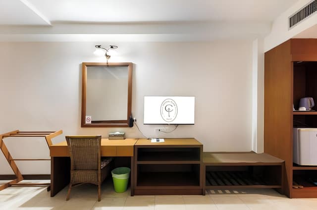 Superior Room, Non Smoking, Courtyard View