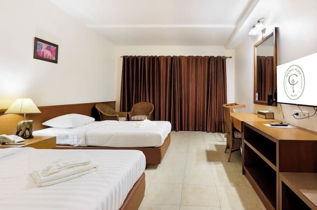 Superior Room, Non Smoking, Courtyard View