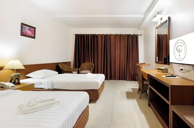 Superior Room, Non Smoking, Courtyard View