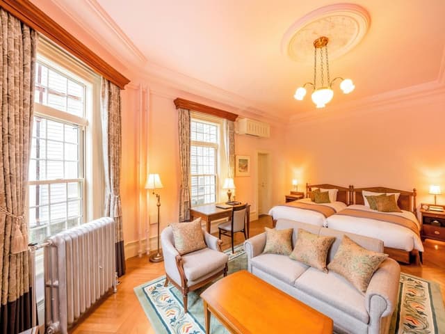 COMFY LODGE / RESTFUL COTTAGE DELUXE TWIN