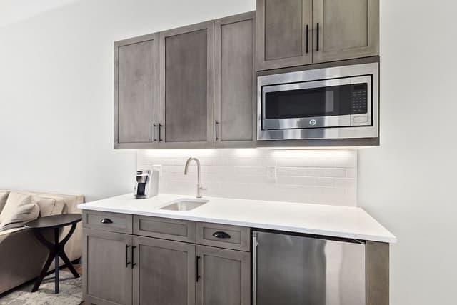 Luxury Suite, King Bed w/ Patio