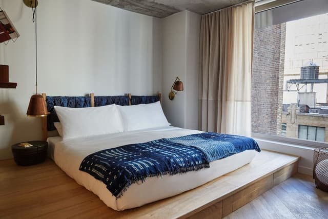 Deluxe Room, 1 King Bed, Balcony