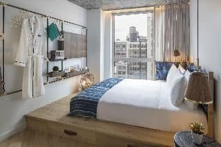 DOUBLE SUPERIOR KING BED