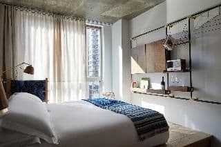 DOUBLE SUPERIOR KING BED