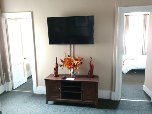 Two bedroom suite with full kitchen